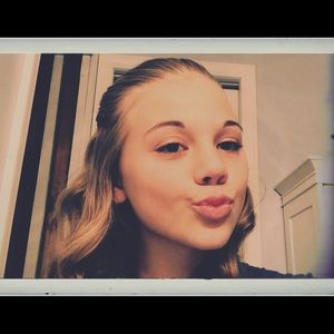 Meet your Posher, Emma